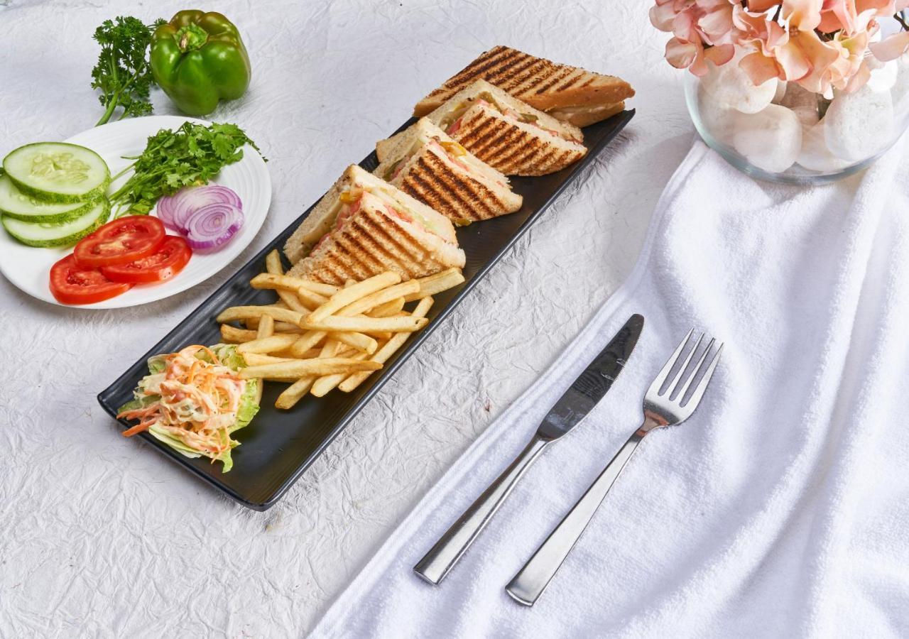 E Hotel Chennai Dış mekan fotoğraf